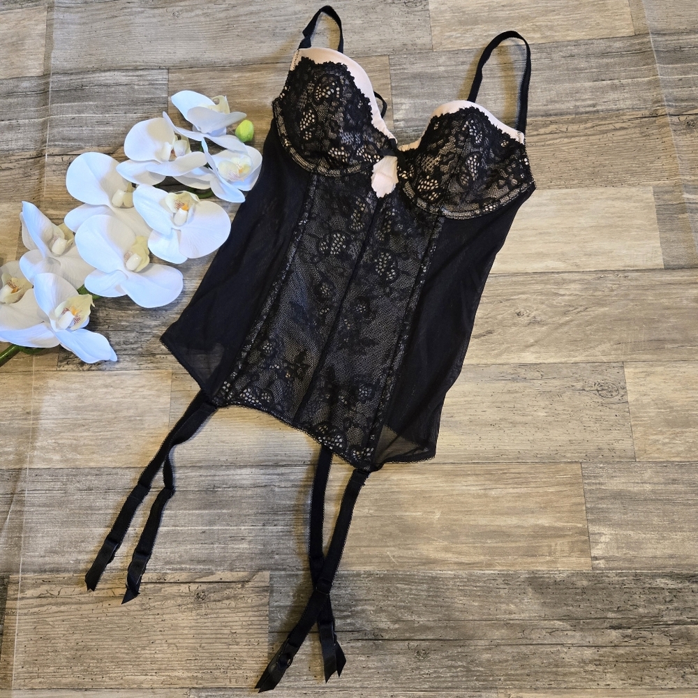 Victoria's Secret black lightly lined underwire corset with garter straps 34A